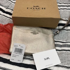 Coach coin purse 👛, in great condition, uses once